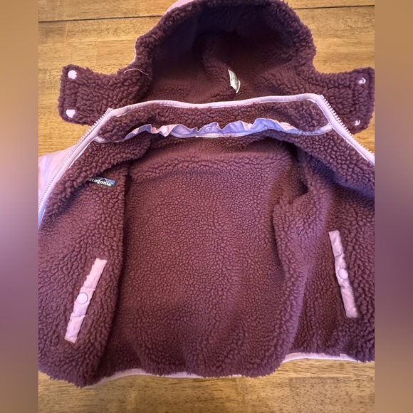 Patagonia Toddler Tribbles reversible 3T- note resell because of fragrance - Picture 4 of 7